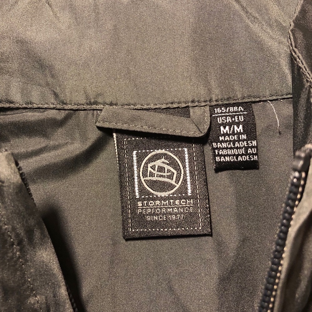 Stormtech rain shell - Picture 5 of 5
